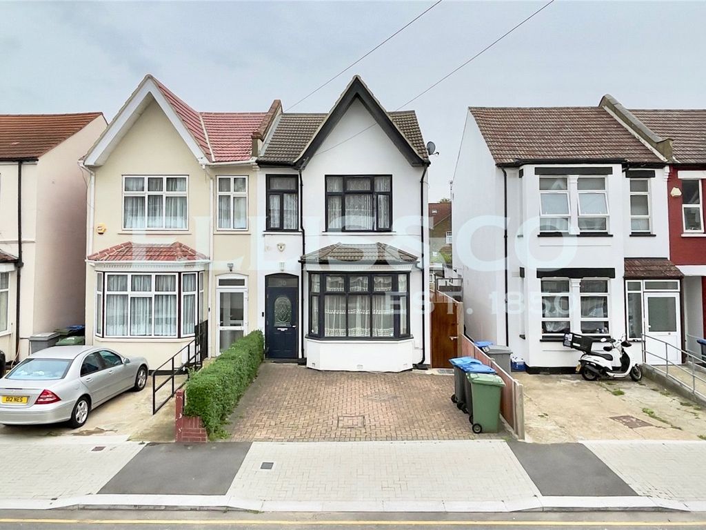 4 bed semidetached house to rent in Swinderby Road, Wembley HA0, £