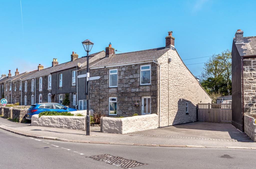 3 bed end terrace house for sale in Fore Street, Troon, Camborne
