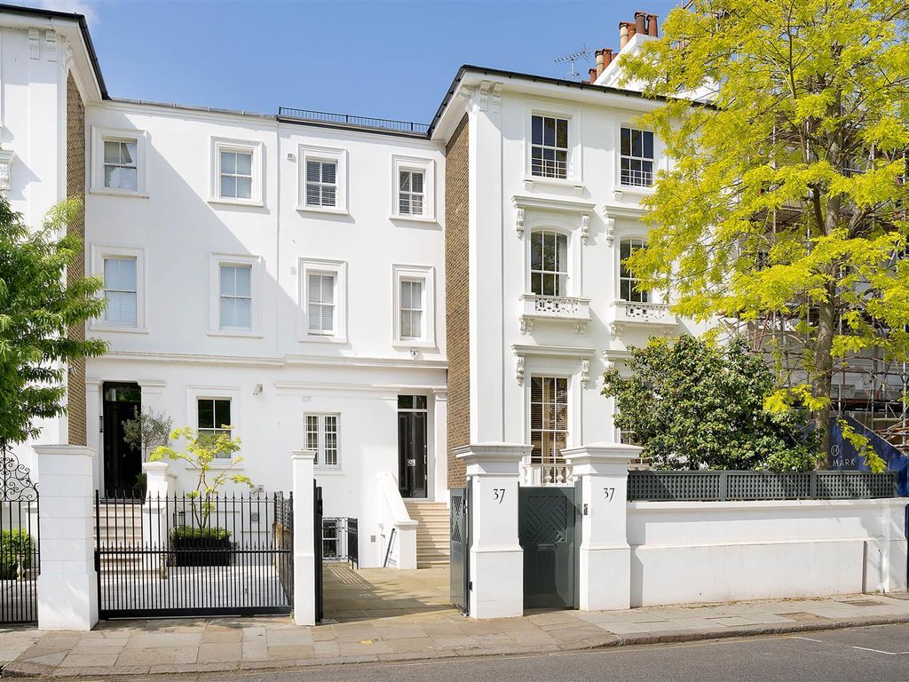 5 bed property for sale in Gilston Road, Chelsea, London SW10, £