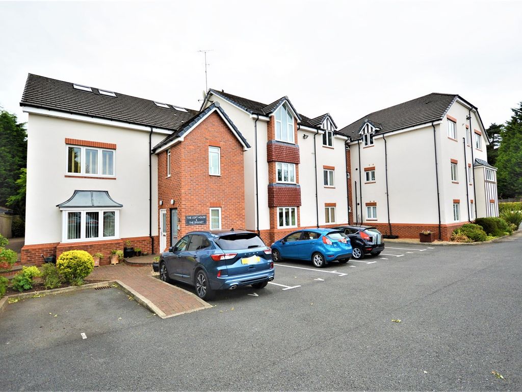 2 bed flat to rent in Chester Road, Poynton, Stockport SK12 Zoopla
