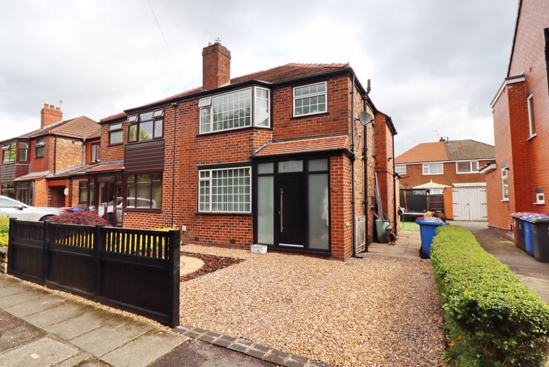 3 bed semidetached house for sale in Longview Drive, Swinton
