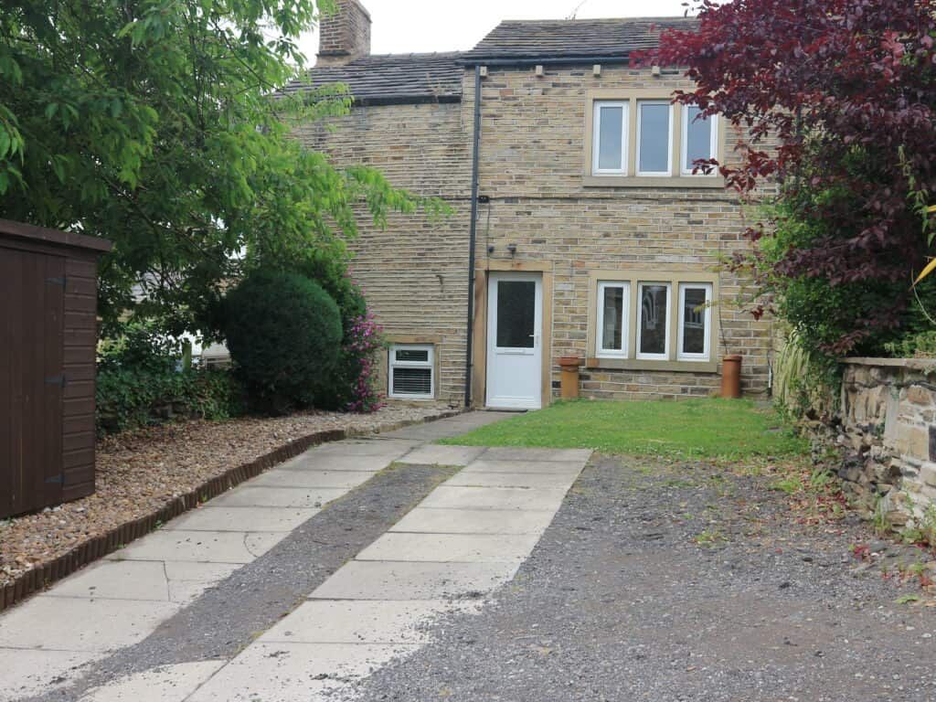 2 bed terraced house to rent in 47 Fenay Bridge Road, Fenay Bridge