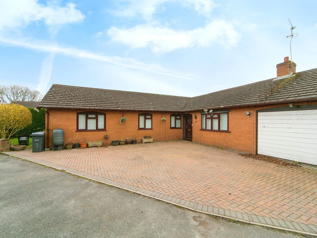 3 bed bungalow for sale in Glebe Meadows, Mickle Trafford, Chester, Cheshire CH2, £525,000 Zoopla