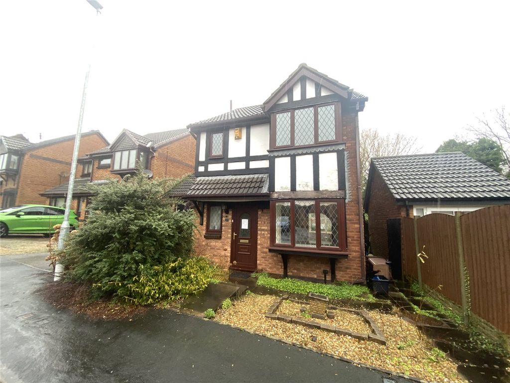 3 bed detached house for sale in Rochester Gardens, St. Helens WA10, £