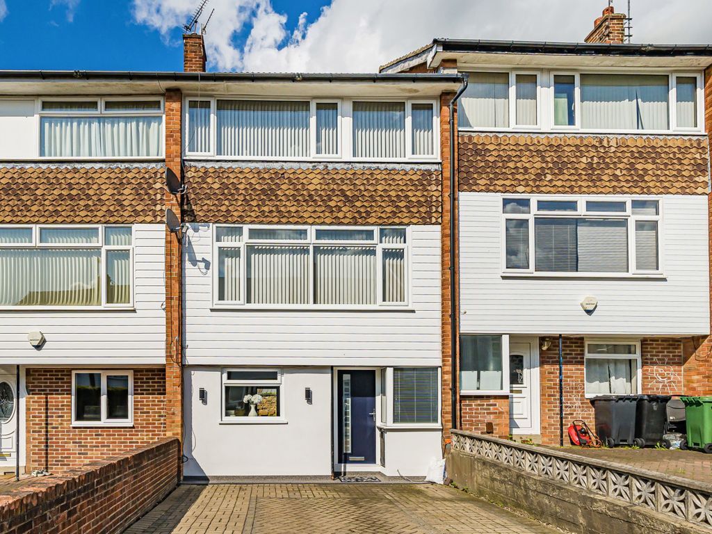 4 bed detached house for sale in Calverley Court, Leeds, West Yorkshire