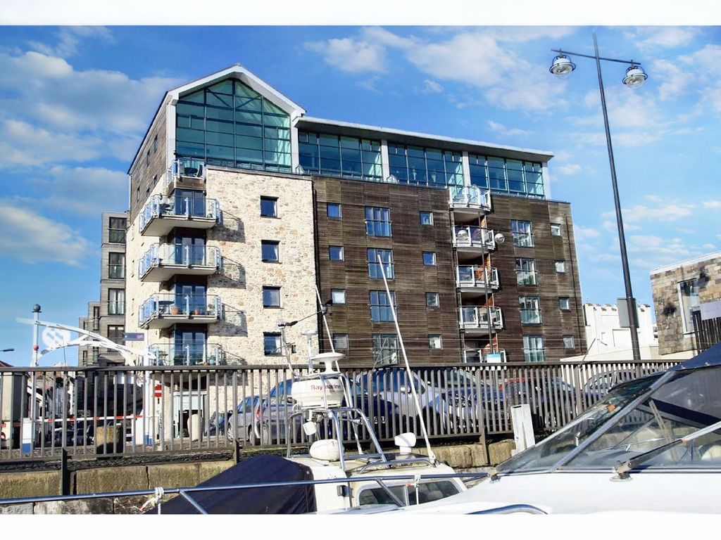 2 bed flat to rent in Vauxhall Street, Plymouth PL4, £1,000 pcm Zoopla