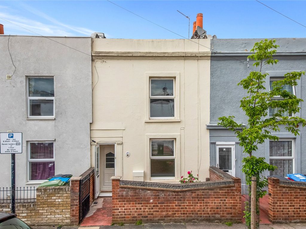 3 bed terraced house for sale in Frederick Place, Woolwich SE18 Zoopla