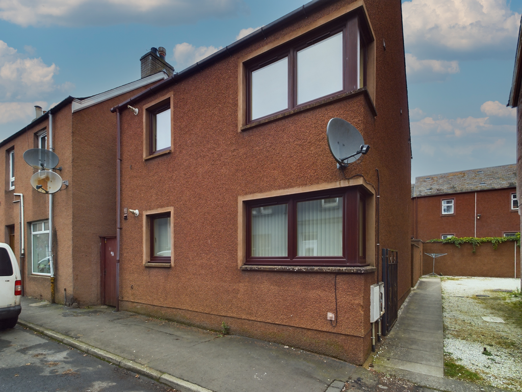 1 bed flat for sale in Causewayend, Coupar Angus, Perthshire PH13, £