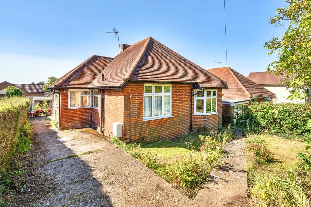 2 bed detached bungalow for sale in High Buckinghamshire HP13