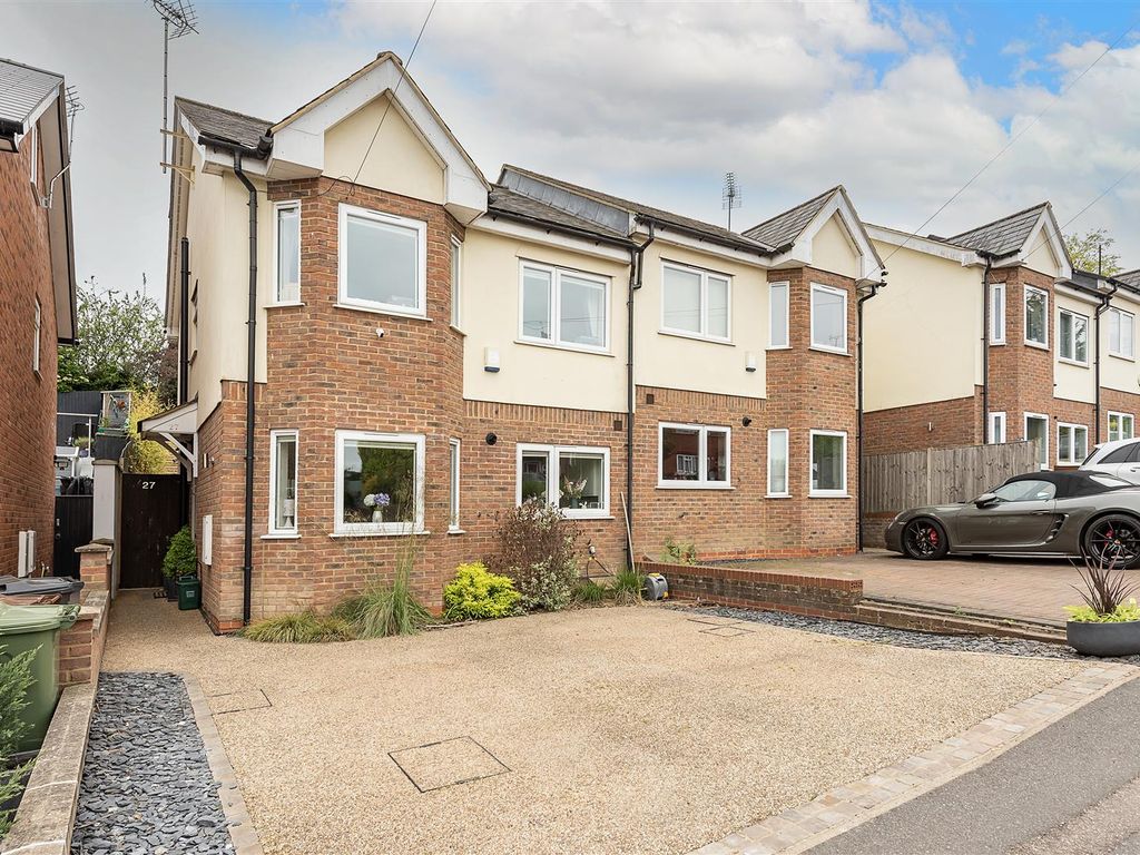 4 bed semidetached house for sale in Brewhouse Hill, Wheathampstead