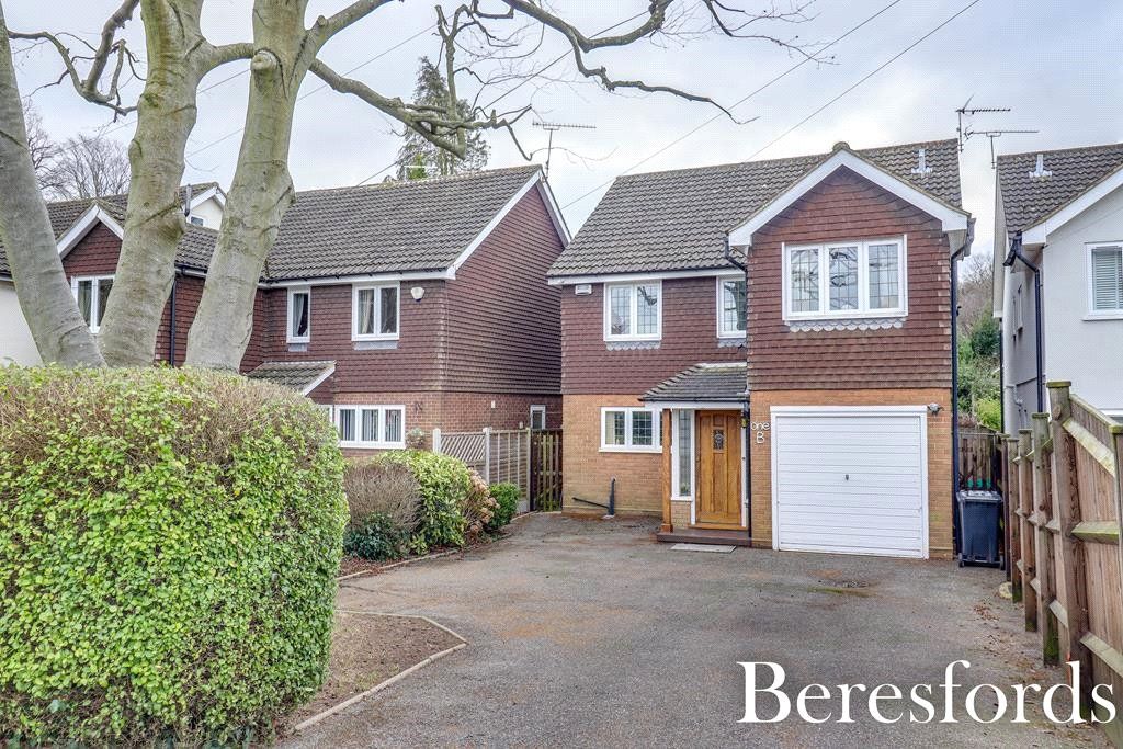 4 bed detached house for sale in Mount Crescent, Warley CM14, £850,000