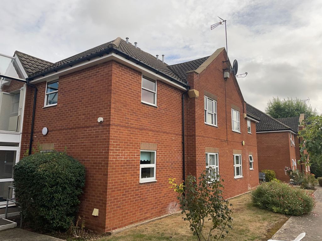 1 bed flat for sale in Baliol Road, Hitchin SG5 Zoopla