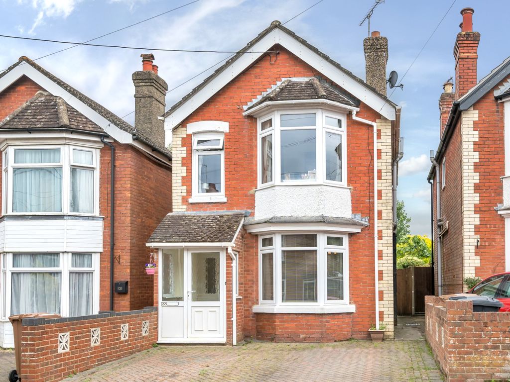 3 bed detached house for sale in Old Winton Road, Andover SP10, £395,000 Zoopla