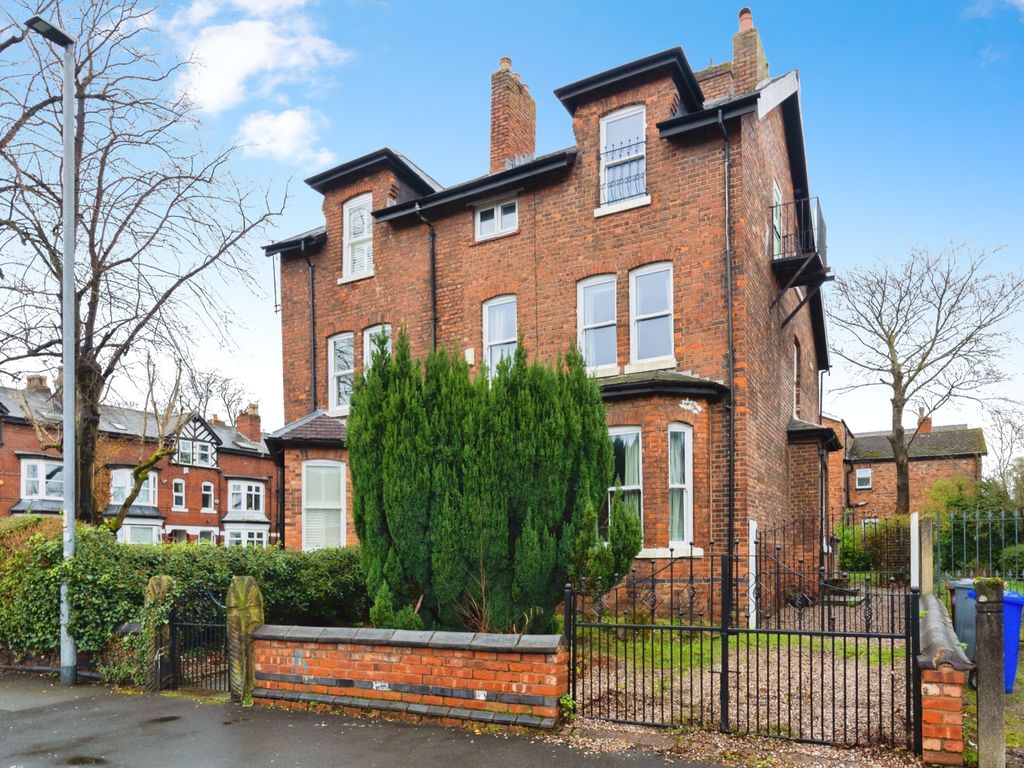 5 bed semidetached house for sale in Derby Road, Manchester, Greater Manchester M14, £450,000