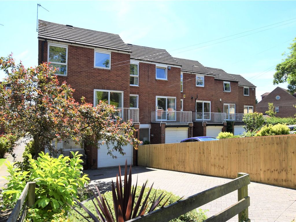 3 bed terraced house for sale in Montagu Drive, Oakwood, Leeds LS8 Zoopla