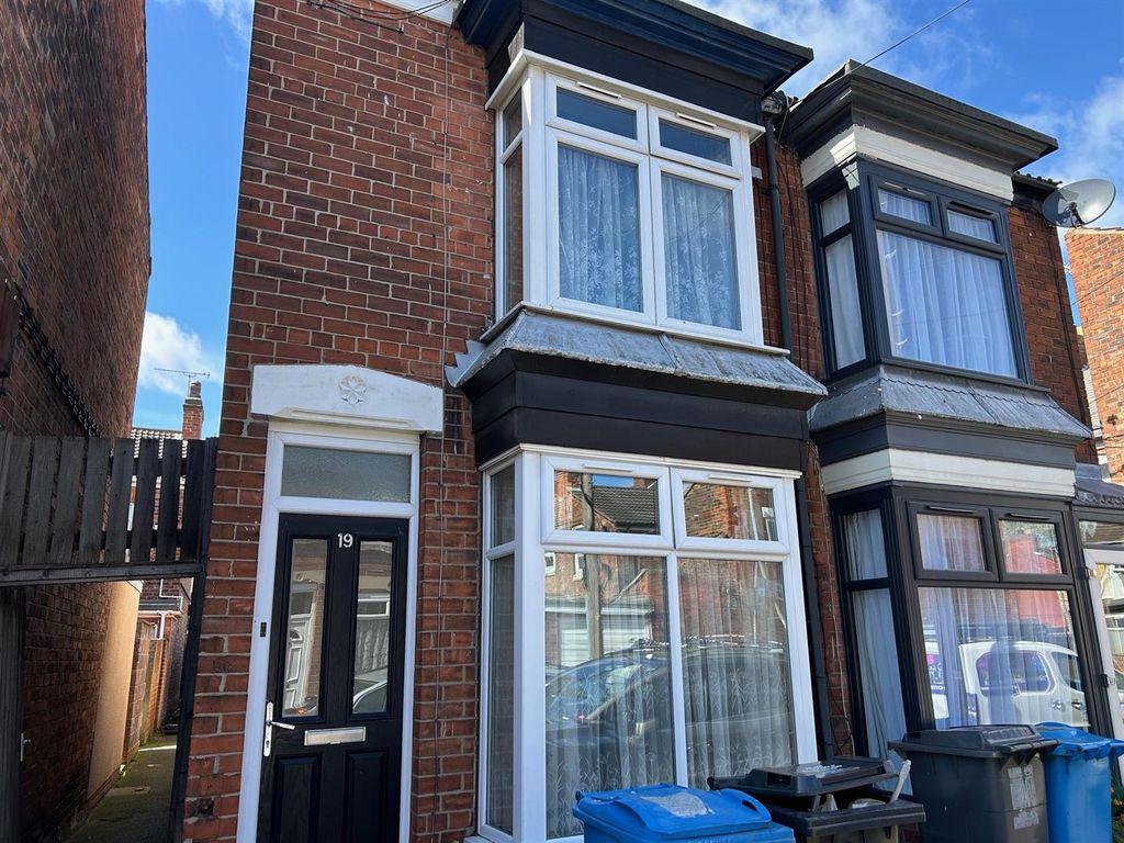 2 bed end terrace house to rent in Lanark Street, Hull HU5, £450 pcm