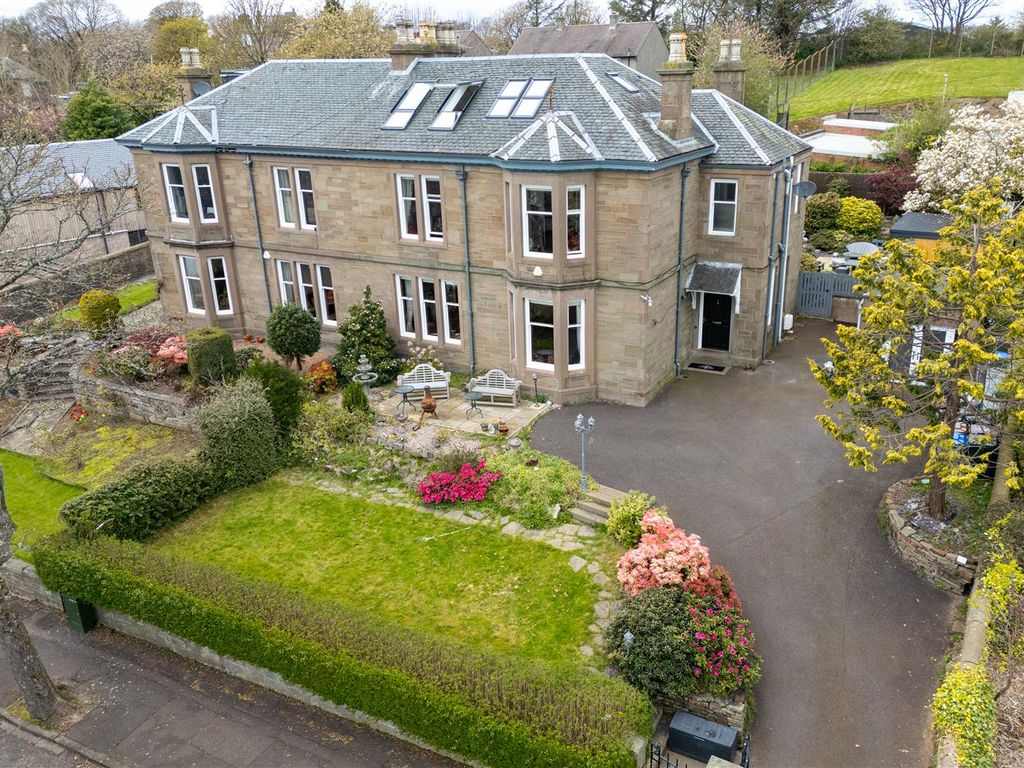 5 bed semidetached house for sale in Bingham Terrace, Dundee DD4, £