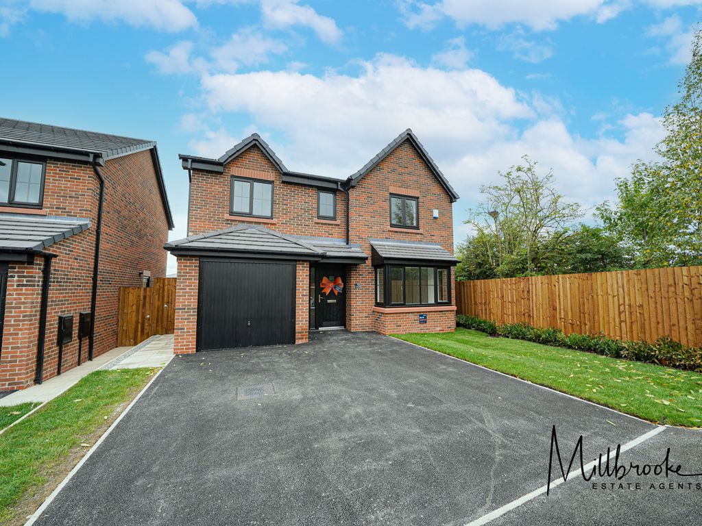 4 bed detached house to rent in Silk Mill Street, Tyldesley, Manchester