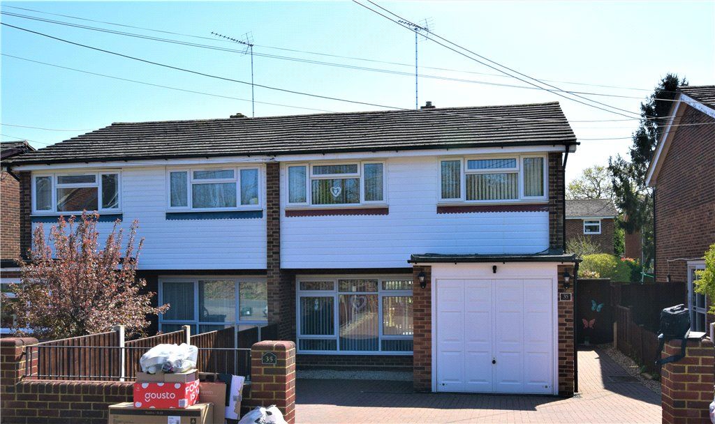 3 bed semidetached house for sale in Blunts Hall Road, Witham, Essex