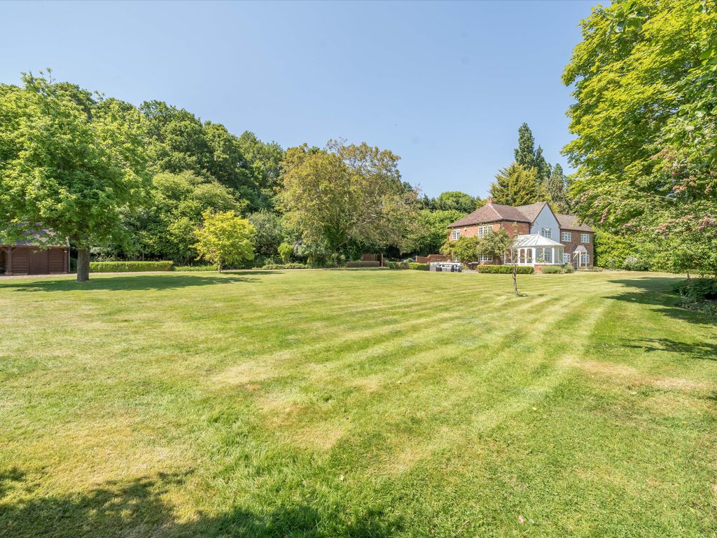 5 bed detached house for sale in Stoke Row Road, Kingwood, HenleyOn