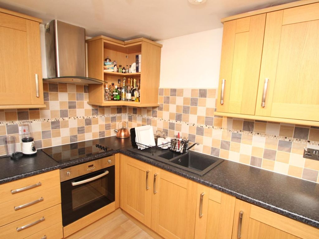 1 bed flat to rent in Woodleigh Hall Mews, Knott Lane, Rawdon, Leeds