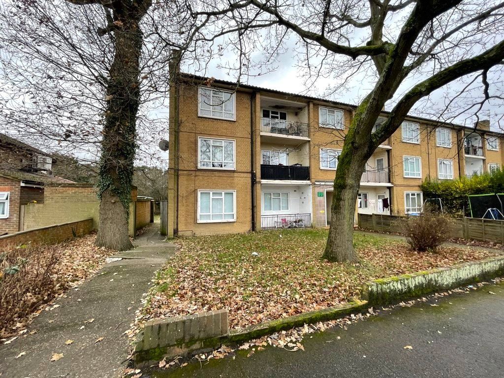 3 bed flat for sale in Albert Drive, Woking, Surrey GU21, £265,000 Zoopla