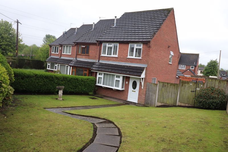 3 bed semidetached house to rent in Riverhead Close, Norton Green