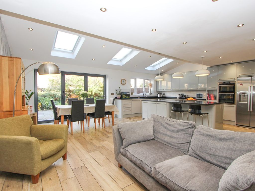 4 bed detached house for sale in Ross Close, Chipping Sodbury BS37, £550,000 Zoopla