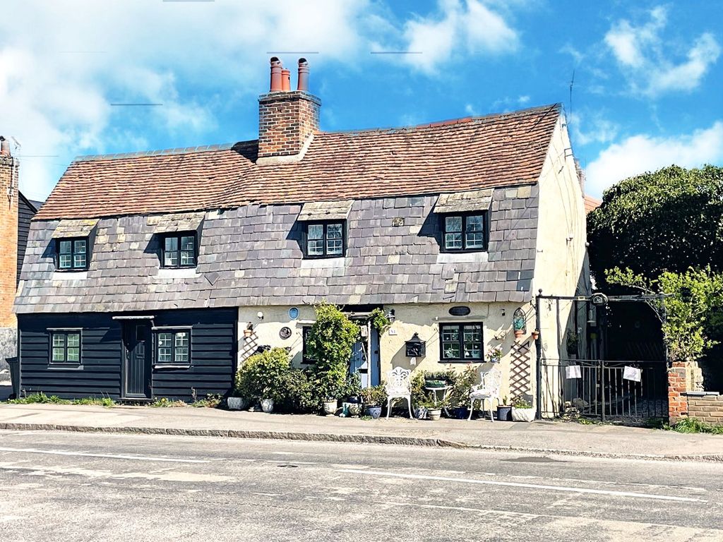 2 bed cottage for sale in Stortford Road, Hatfield Heath,