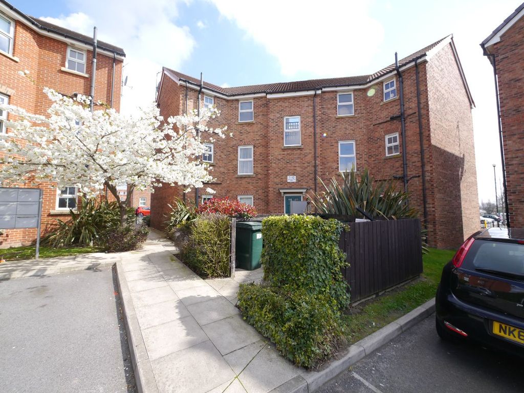 2 bed flat to rent in Alexandrea Way, Wallsend NE28, £695 pcm Zoopla