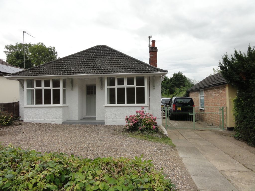 2 bed detached bungalow to rent in Barton Hill, Fornham St. Martin