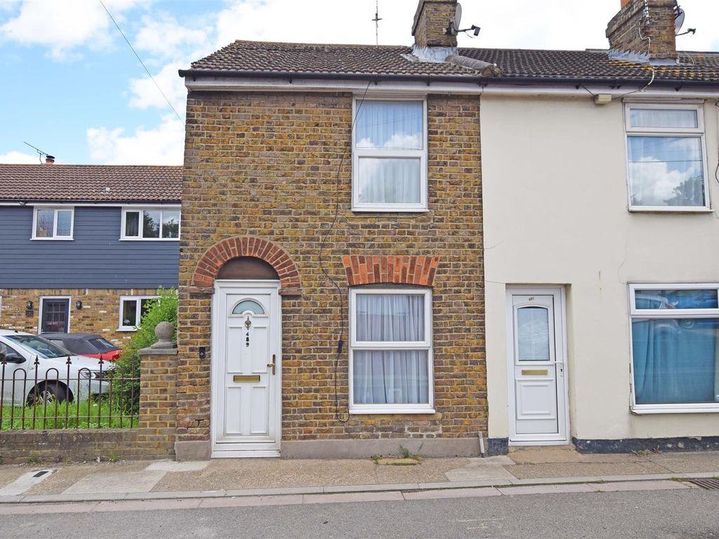 2 bed end terrace house to rent in Lower Rainham Road, Rainham