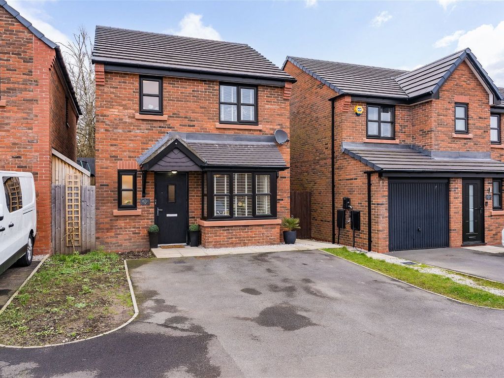 3 bed detached house for sale in Bee Fold Lane, Atherton, Manchester