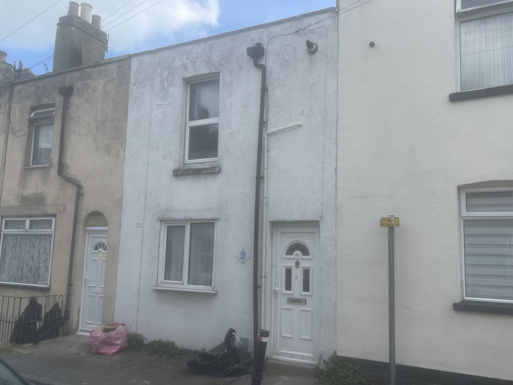 2 bed terraced house to rent in Upper Dumpton Park Road, Ramsgate CT11