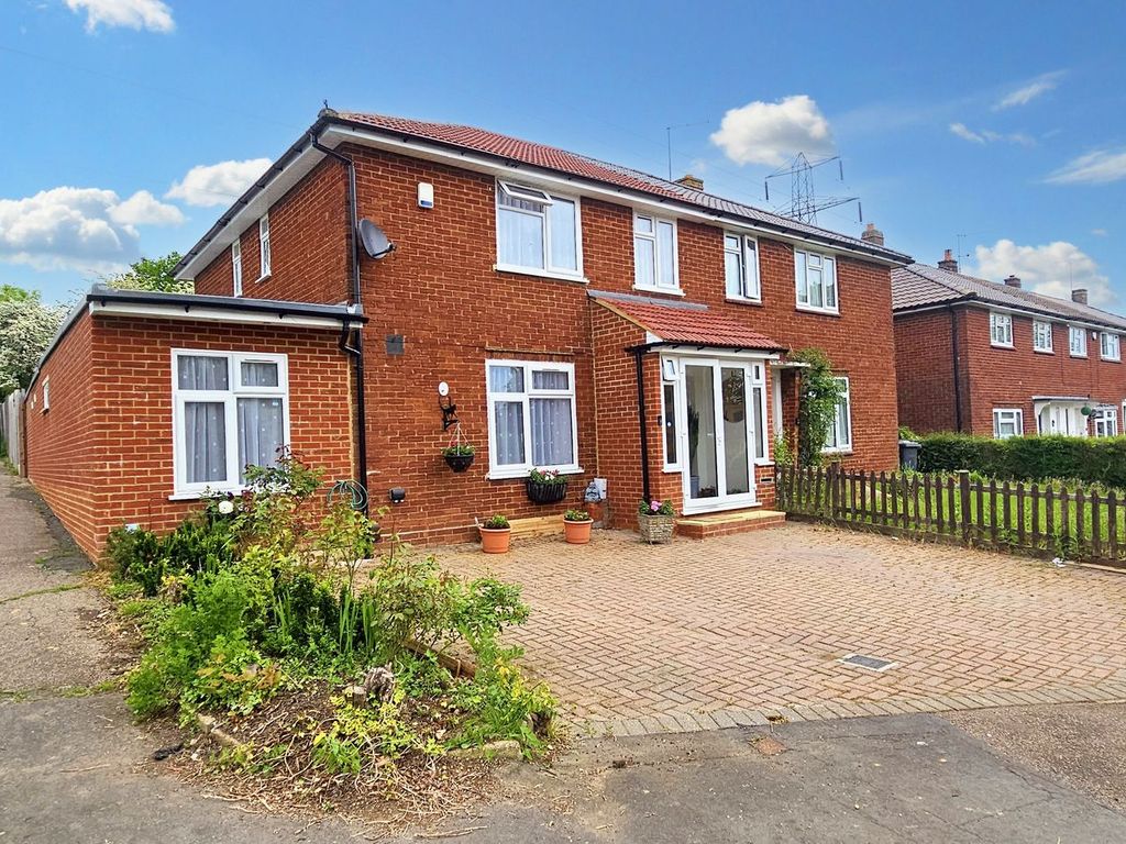 3 bed semidetached house for sale in Crown Road, Borehamwood WD6 Zoopla