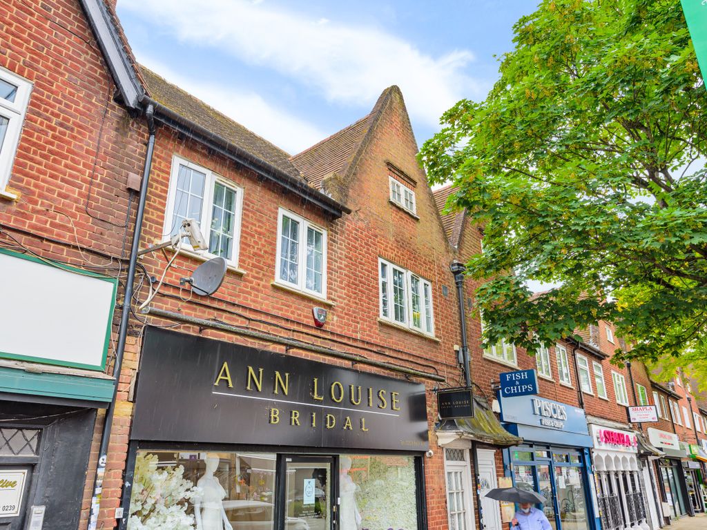 2 bed flat for sale in Field End Road, Pinner, Middlesex HA5 Zoopla