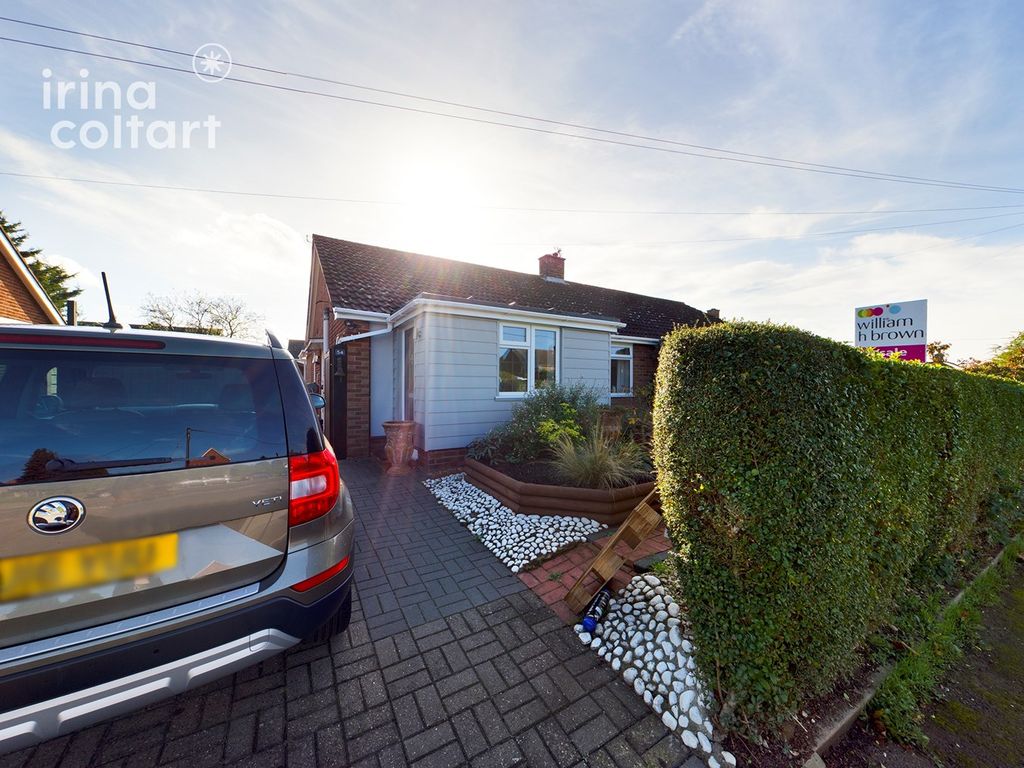 2 bed bungalow for sale in Pot Kiln Road, Great Cornard, Sudbury CO10