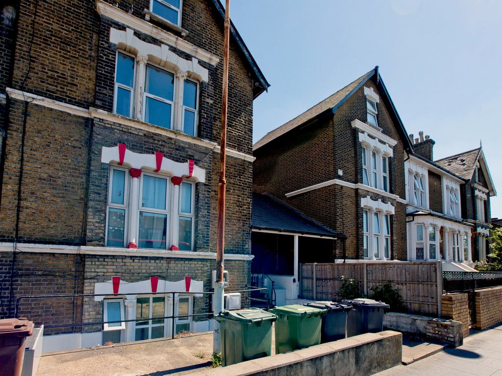 2 bed to rent in High Road Leyton, London E10 Zoopla