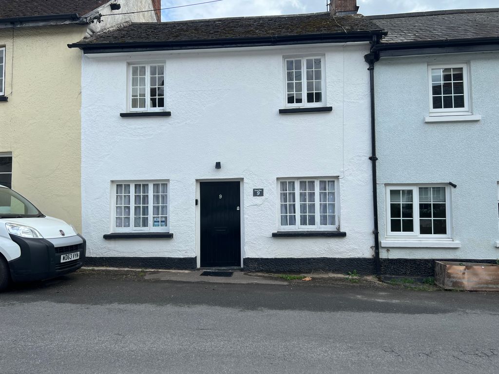 3 bed barn conversion to rent in Fore Street, Otterton, Budleigh