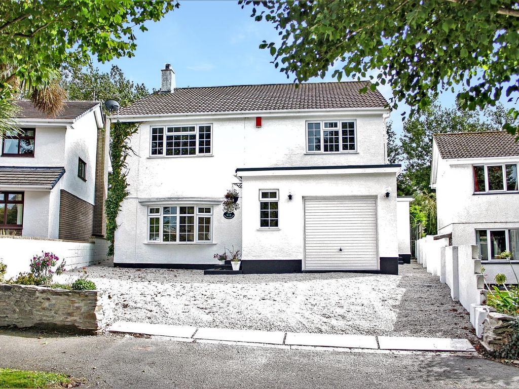 4 bed detached house for sale in Billings Drive, Tretherras, Newquay