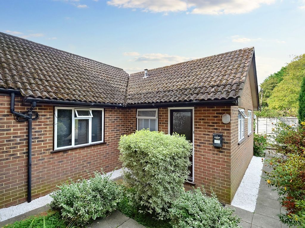 1 bed flat for sale in No Chain! Barnhouse Close, Pulborough, West