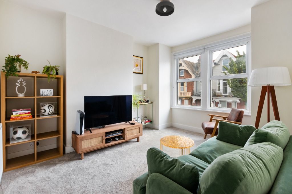 2 bed flat for sale in Balfour Road, London SE25, £325,000 Zoopla