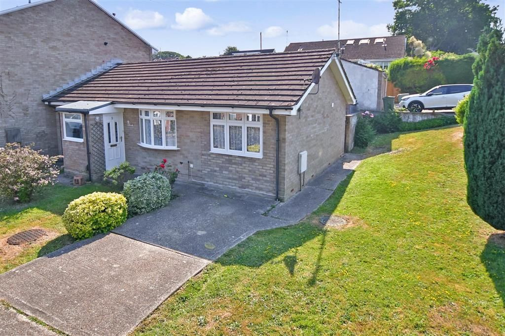 3 bed semidetached bungalow for sale in Dame Anthonys Close, Binstead