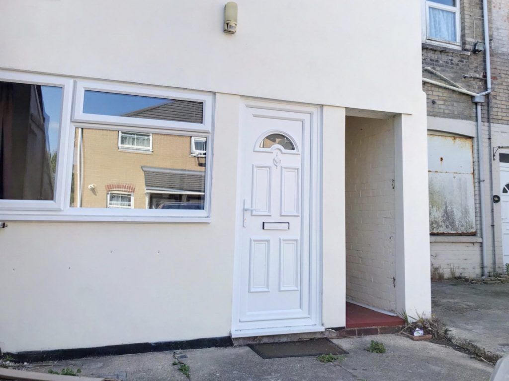 1 bed flat to rent in Christchurch Road, Bournemouth BH7, £