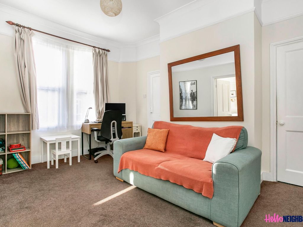 2 bed flat to rent in Mafeking Avenue, Brentford TW8 Zoopla