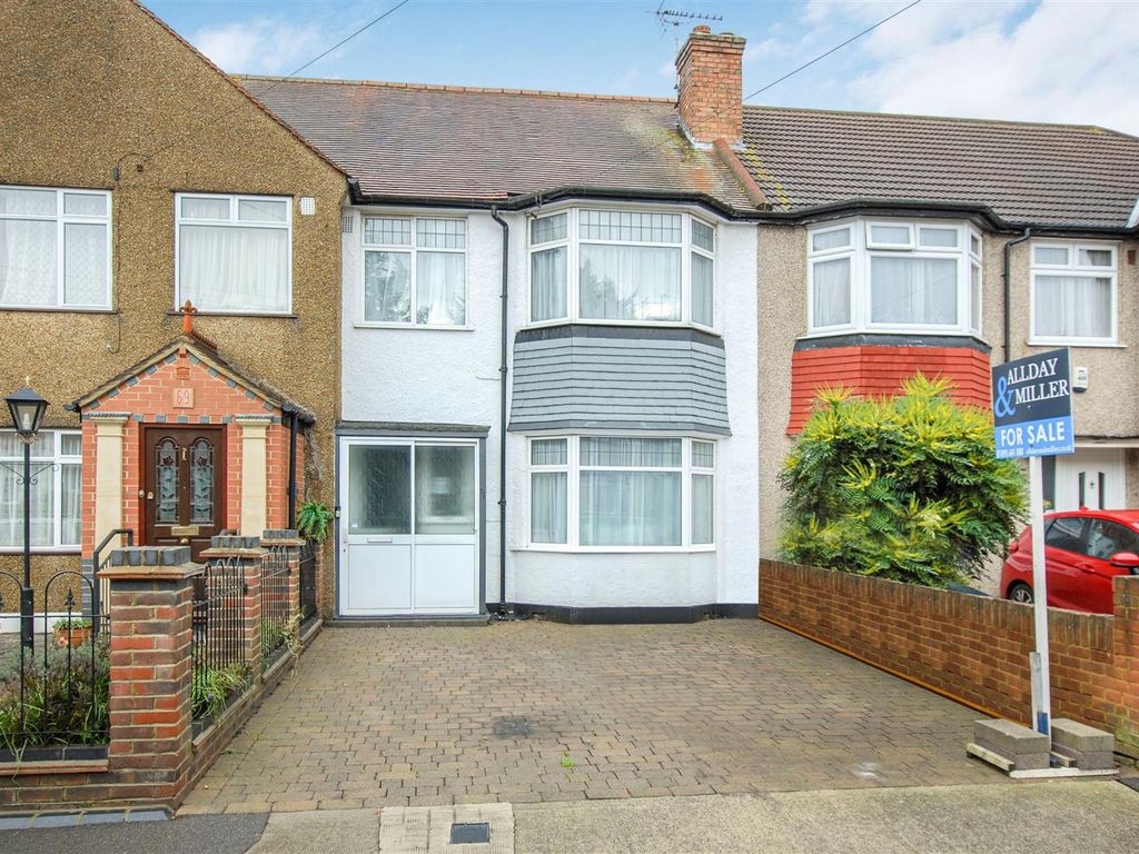 3 bed terraced house for sale in Merton Avenue, Uxbridge UB10 Zoopla