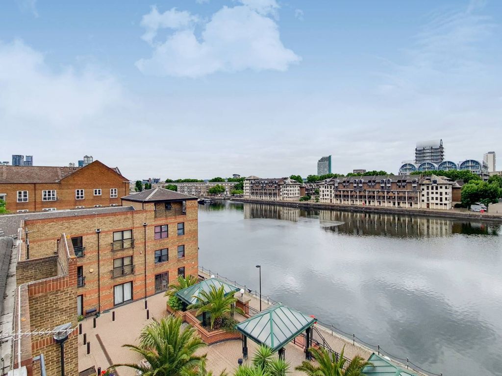 Russell Place, Rotherhithe, London SE16  