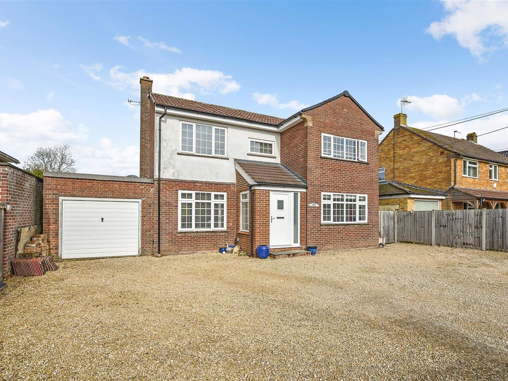 3 bed detached house for sale in Salisbury Road, Andover SP10 Zoopla