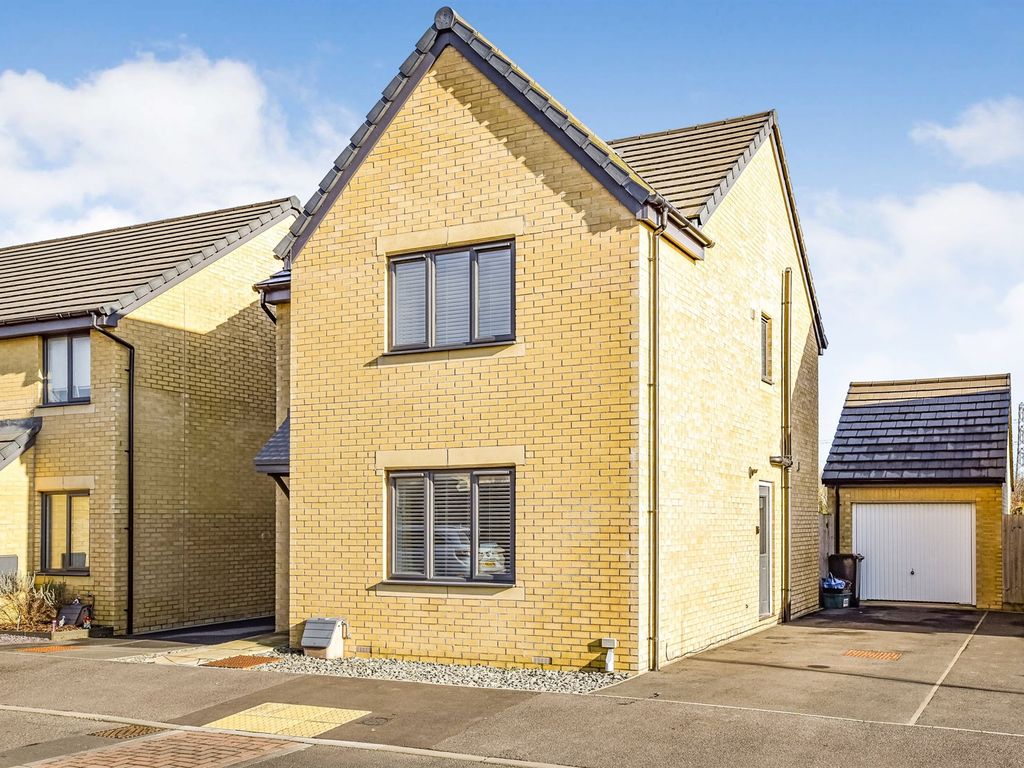 3 bed detached house for sale in Blackberry Road, Frome BA11 Zoopla