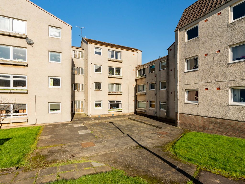3 bed flat for sale in 22/3 Parkgrove Road, Edinburgh EH4, £175,000